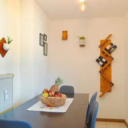Bavaria - Zentral Mit Stellplatz, Kueche & Netflix *