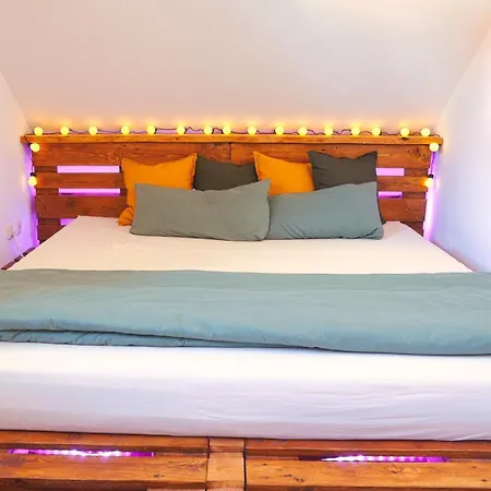 Bavaria - Zentral Mit Stellplatz, Kueche & Netflix Apartment *